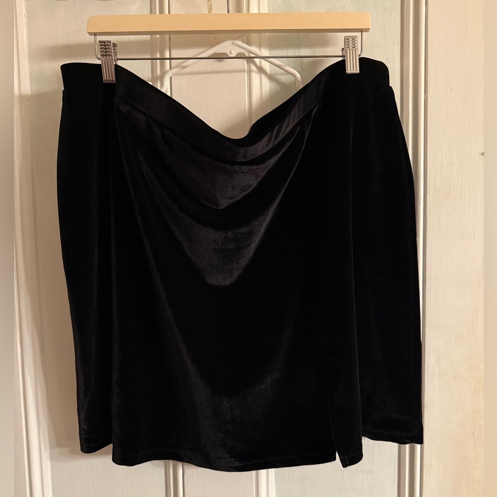 Rachel Black Velvet Mini Skirt
